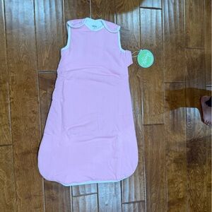 NWT Size Medium Classic Whimsy Pink Baby Swaddle Blanket